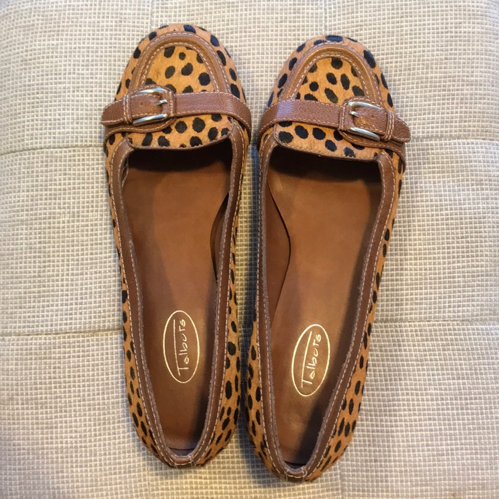 Talbots size 9 1/2B flats